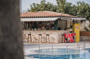 Dionysos Apartments and Studios