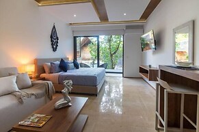 Downtown Playa Apartments Infinity Pool