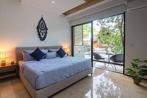 Downtown Playa Apartments Infinity Pool