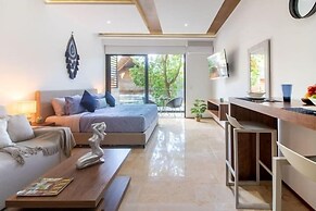 Downtown Playa Apartments Infinity Pool