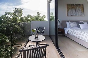 Downtown Playa Apartments Infinity Pool