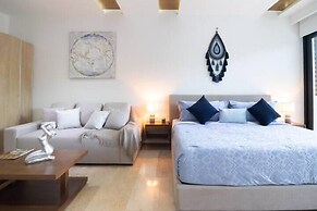 Downtown Playa Apartments Infinity Pool