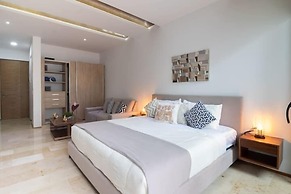 Downtown Playa Apartments Infinity Pool