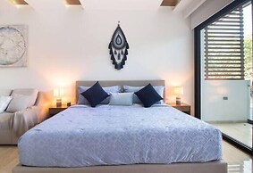 Downtown Playa Apartments Infinity Pool