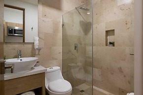 Downtown Playa Apartments Infinity Pool