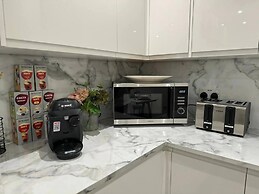 Modern 5-bed House in London Close Excel - Big Ben