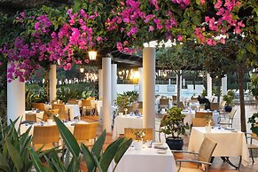 Pine Cliffs Suites