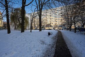 Zielińskiego Apartment by Renters