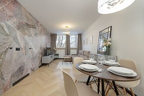 Zielińskiego Apartment by Renters