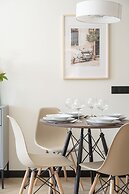 Zielińskiego Apartment by Renters