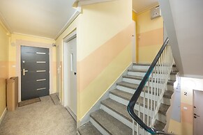 Zielińskiego Apartment by Renters