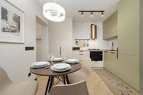 Zielińskiego Apartment by Renters