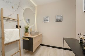 Zielińskiego Apartment by Renters