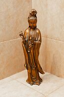 5th Floor Apartment in Warsaw by Renters