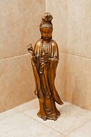 5th Floor Apartment in Warsaw by Renters