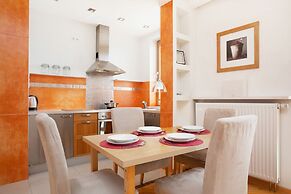 5th Floor Apartment in Warsaw by Renters
