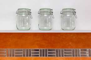 5th Floor Apartment in Warsaw by Renters