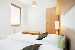 5th Floor Apartment in Warsaw by Renters