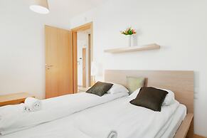 5th Floor Apartment in Warsaw by Renters