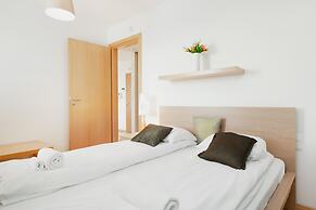 5th Floor Apartment in Warsaw by Renters