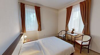 Klaudia's Hotel & Restaurant