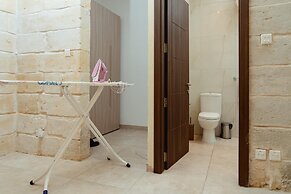 Maltese Stone Apt 100mt From Sea Sliema