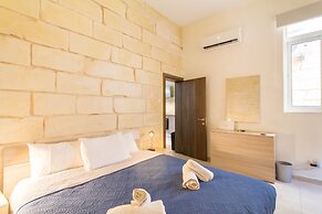 Maltese Stone Apt 100mt From Sea Sliema