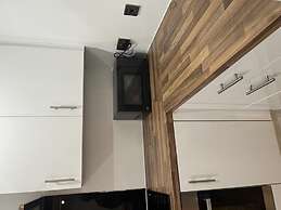 Immaculate 1-bed Apartment on the 26th Floor