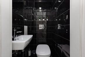 Cozy Family Apartment by Renters