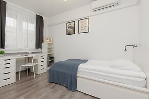 Cozy Family Apartment by Renters