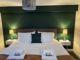 Charming 1-bed Apartment in Stroud