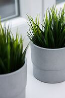 Apartment With Parking by Renters