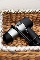 Apartment With Parking by Renters