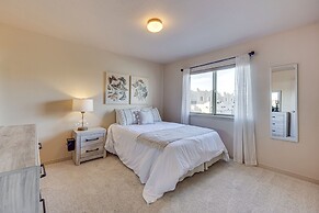 Colorado Springs Townhome ~ 7 Mi to Downtown!