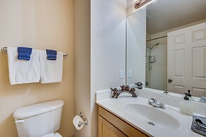 Colorado Springs Townhome ~ 7 Mi to Downtown!