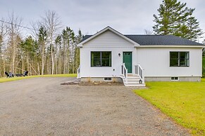 Ellsworth Vacation Rental w/ Fire Pit & Gas Grill!