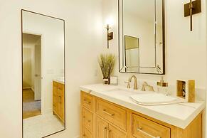 Beautiful Bigfork Condo w/ Hot Tub Access!