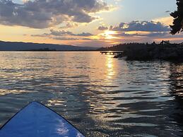 Beautiful Bigfork Condo w/ Hot Tub Access!