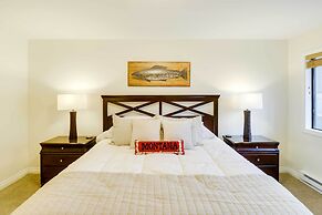 Beautiful Bigfork Condo w/ Hot Tub Access!