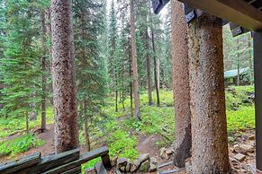 Mid-century Cabin: Creekside, Easy Access to I-70