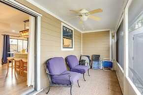 5 Mi to Beach: Jupiter Townhome w/ Pool Access