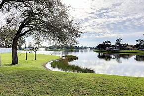 5 Mi to Beach: Jupiter Townhome w/ Pool Access