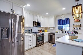 5 Mi to Beach: Jupiter Townhome w/ Pool Access