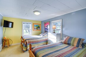 Bayfront Port Hadlock Retreat w/ Grill & Deck!