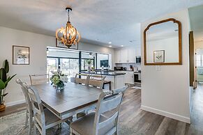 Apollo Beach Oasis: Lanai + Heated Pool!