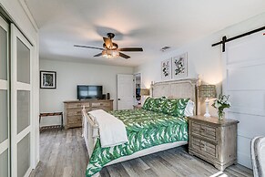 Apollo Beach Oasis: Lanai + Heated Pool!