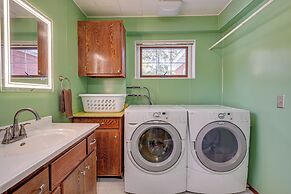 Lakefront Townsend Cabin w/ Fire Pit & Dock!