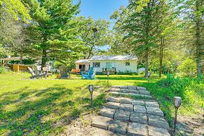 Bitely Cottage Rental: Fire Pit & Beach!