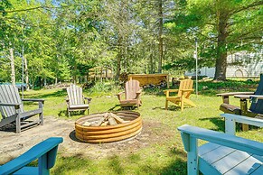 Bitely Cottage Rental: Fire Pit & Beach!