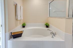 Pet-friendly Port St Lucie Home ~ 5 Mi to Marina!